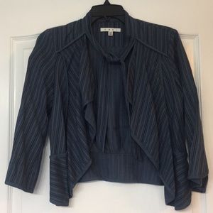 CAbi tie front topper. Size XS